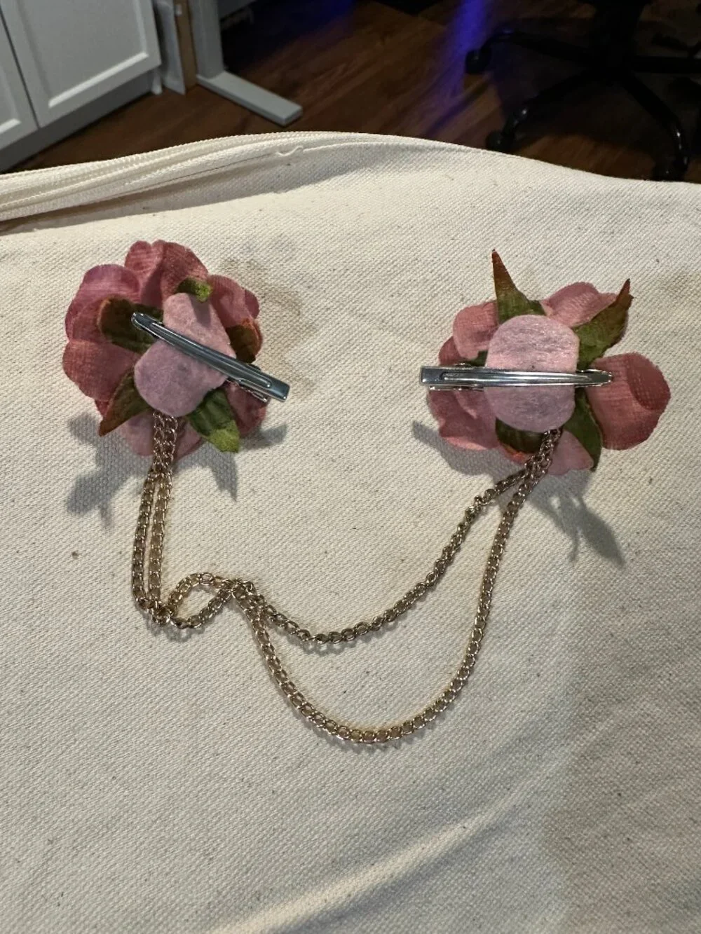 Pink Rose Hair Chain Accessory – Double-Sided